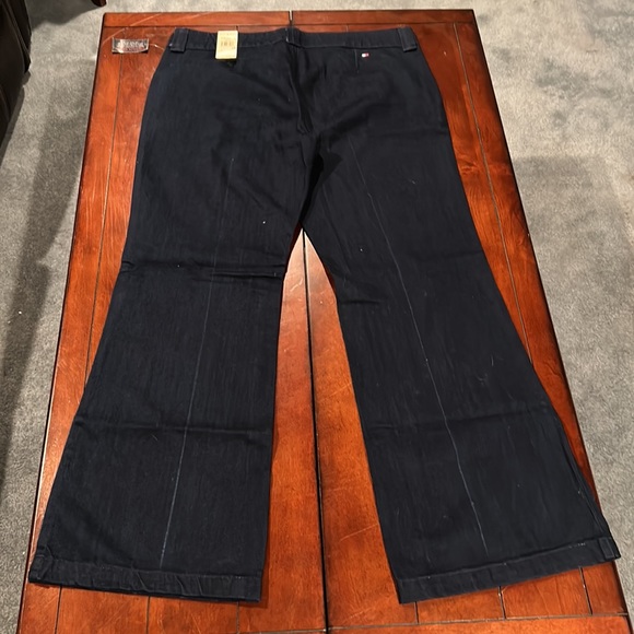 NWT Tommy Hilfiger Premium Denim Dark Blue Wash Boot Cut Jeans Size 14 Oct 2003 - Picture 7 of 16